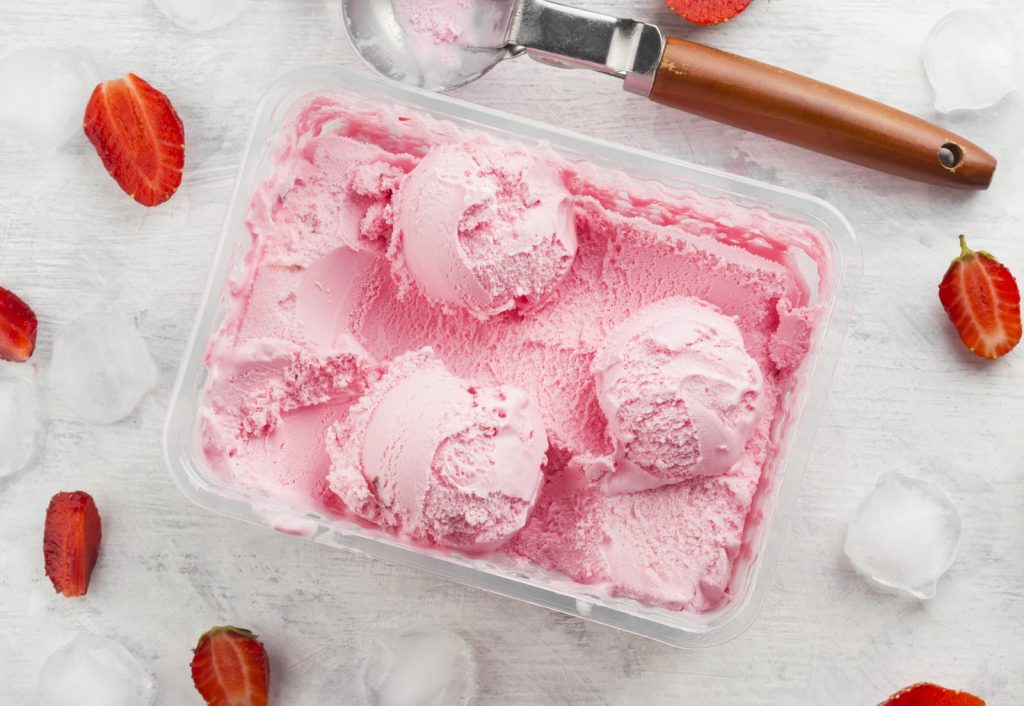 glaces et sorbets fraises